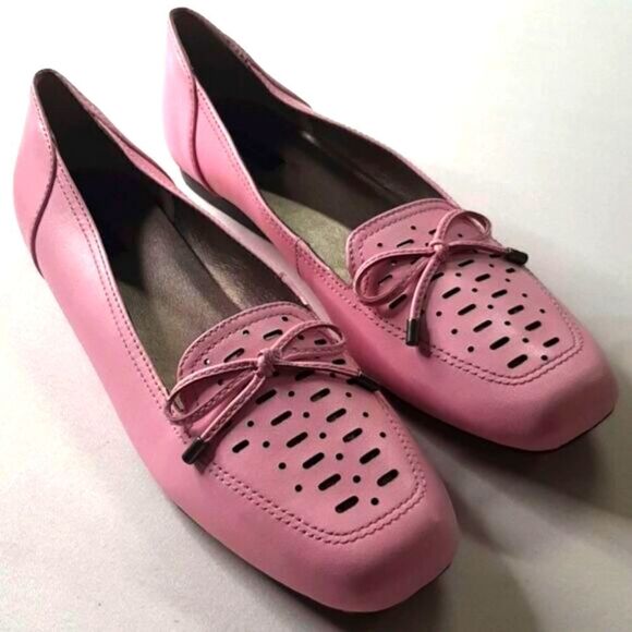 Array Pastel Pink Leather Flats - Picture 1 of 11